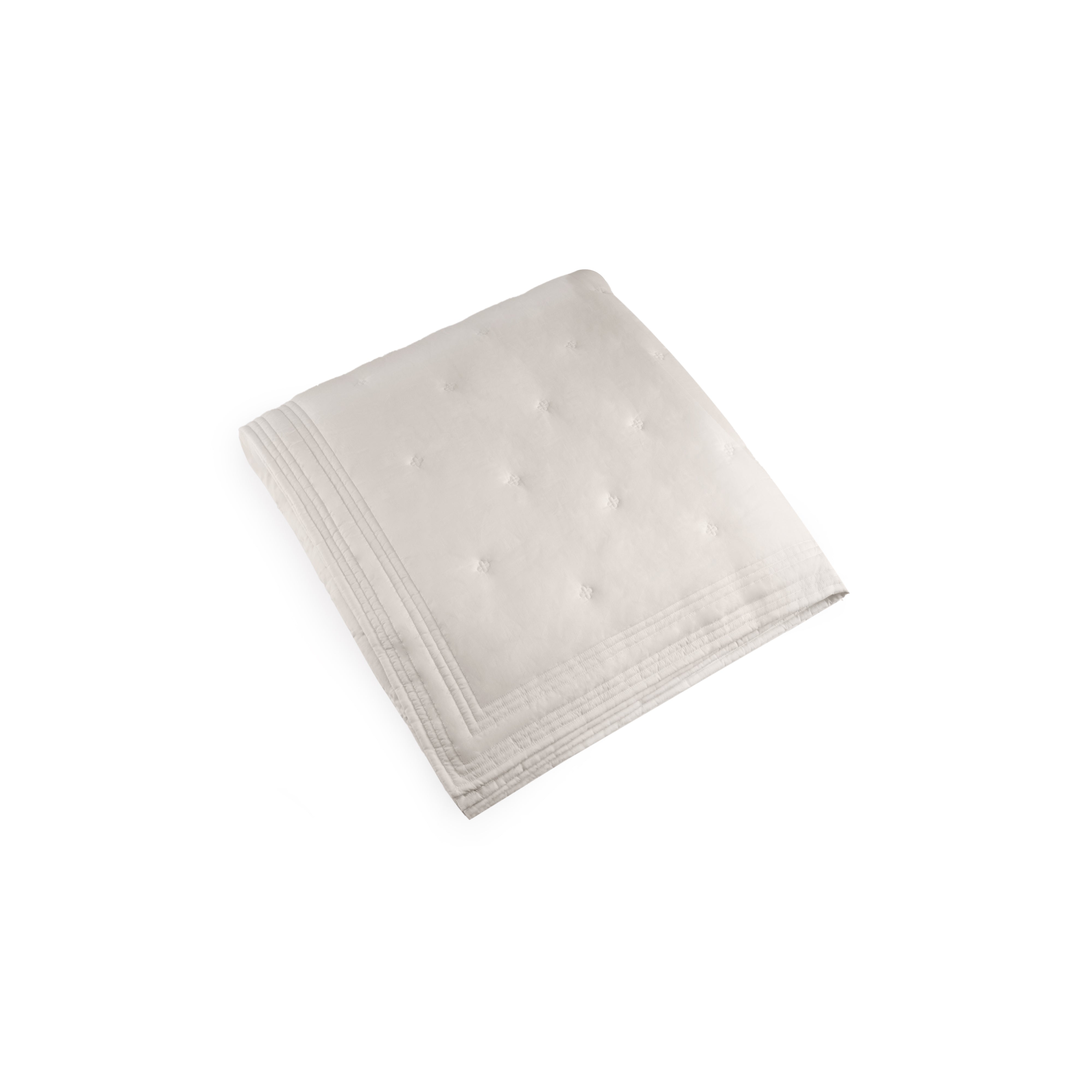 Tufted Quilt Coverlet