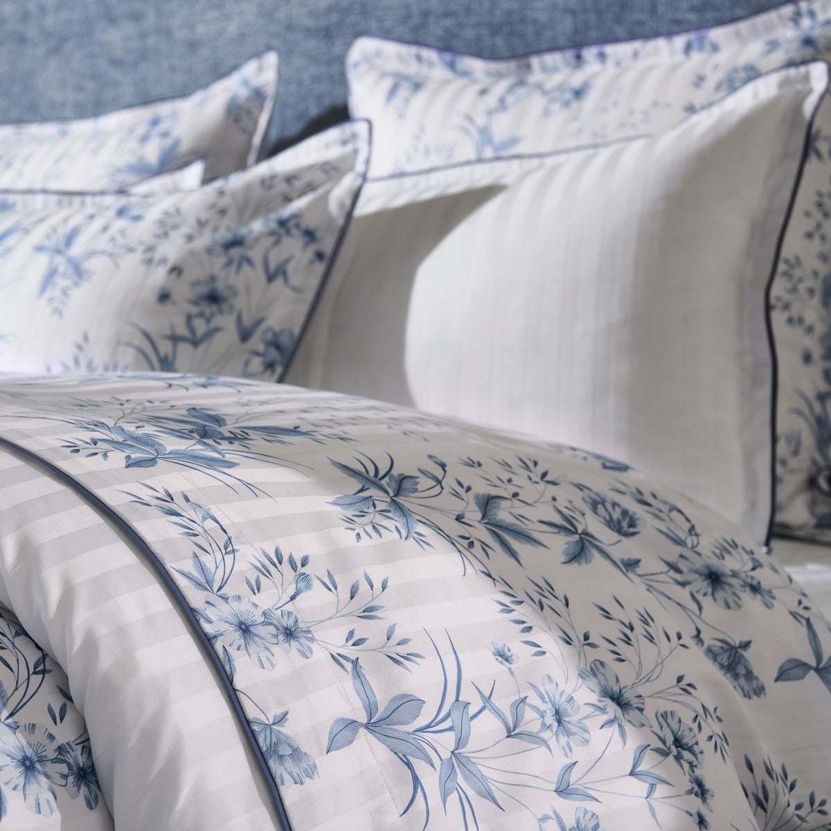 La Suite Bleu Collection