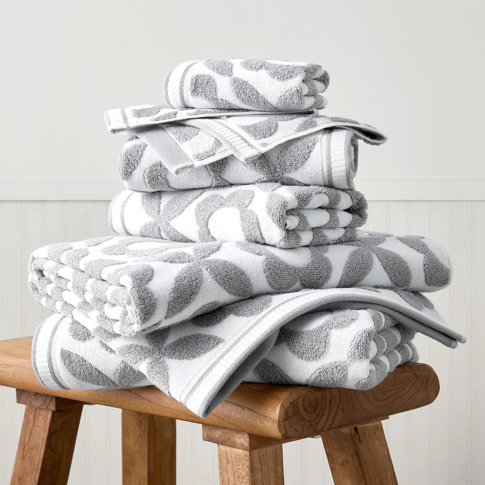 Daisy Geo Towels