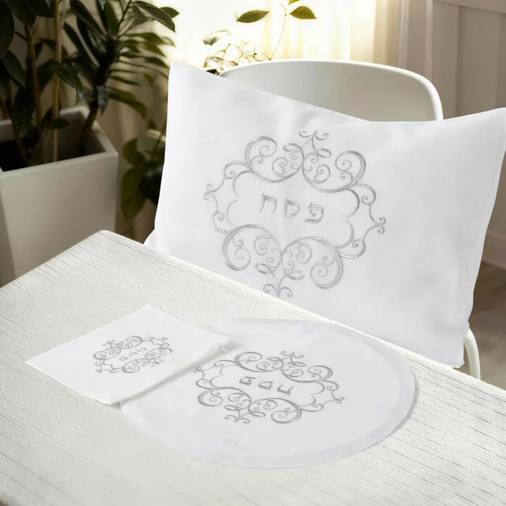 Whisper Weave Filigree Pesach Set
