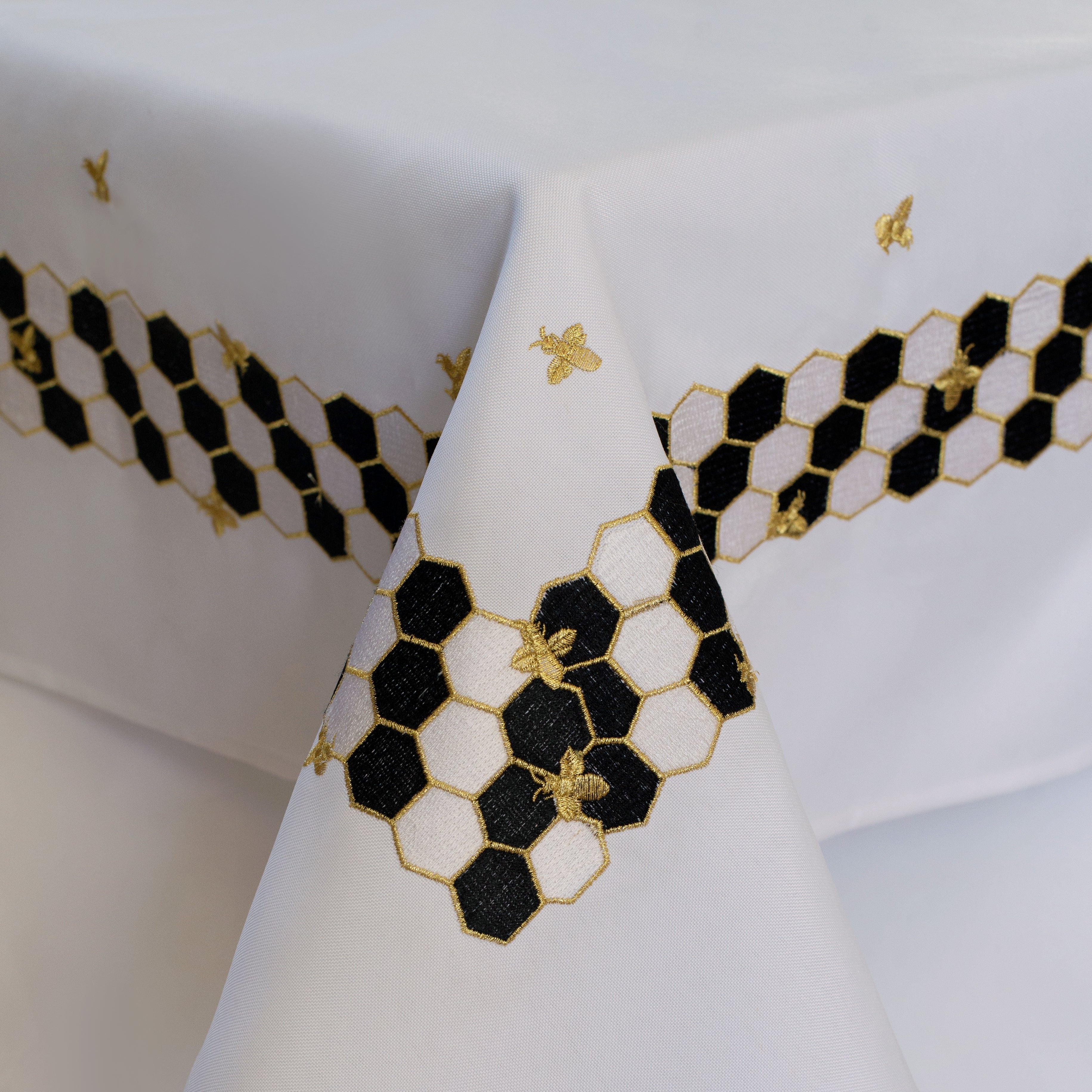 Queen Bee Tablecloth