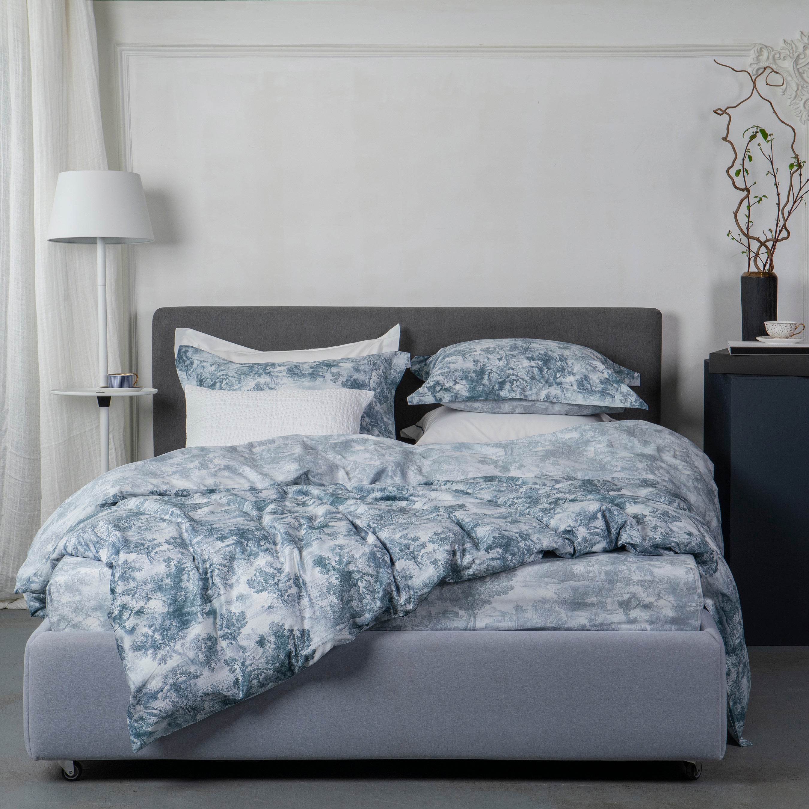 Toile 4 Piece Bedding Set