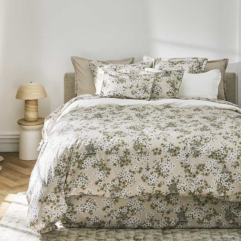 Fine Fleur 4 Piece Bedding Set