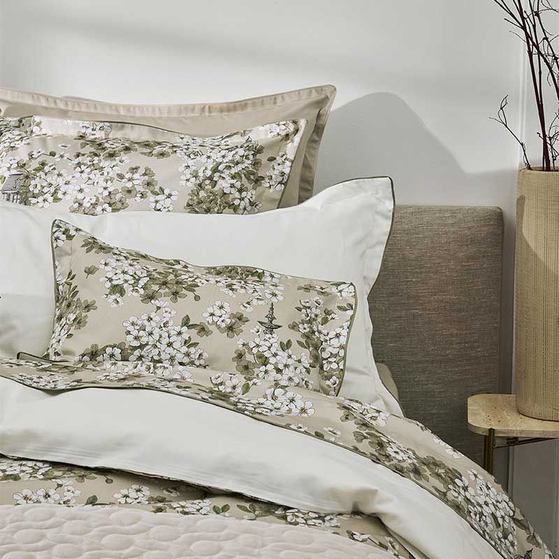 Fine Fleur 4 Piece Bedding Set