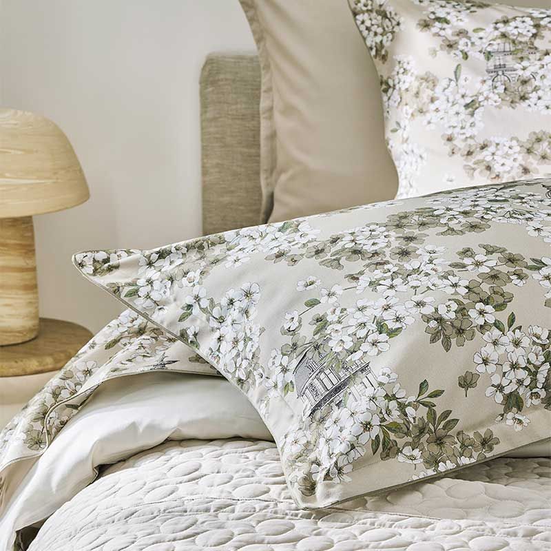 Fine Fleur 4 Piece Bedding Set