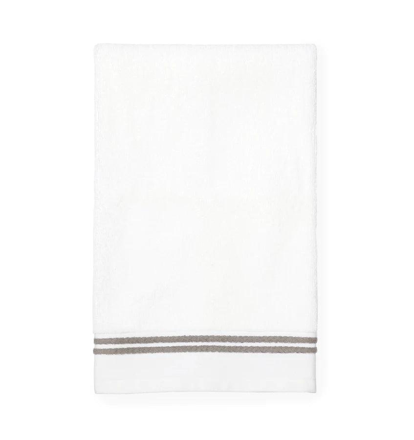 Aura Towel - Elegant Linen