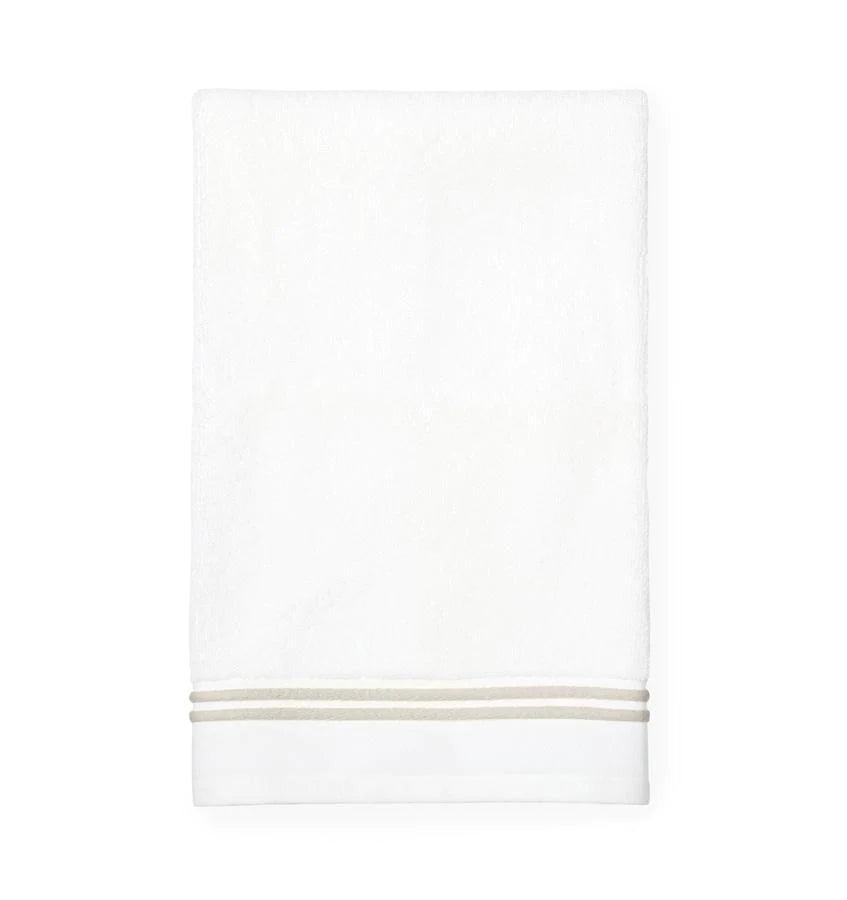 Aura Towel - Elegant Linen