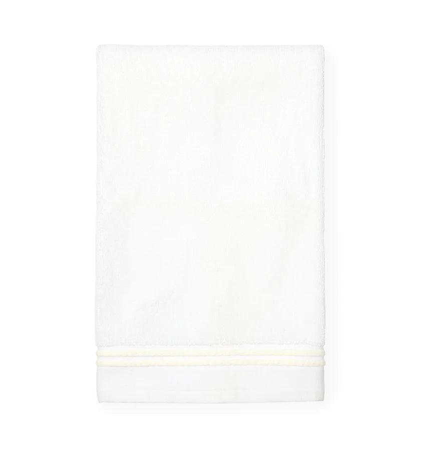Aura Towel - Elegant Linen
