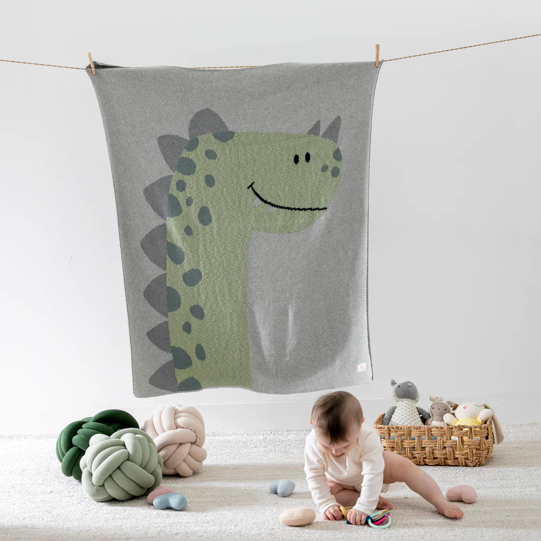 Knot Pillow - Soft Mint