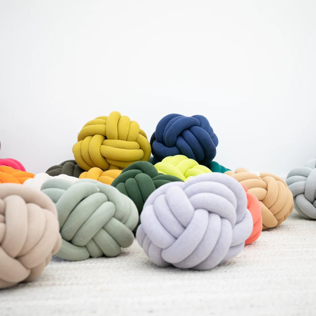 Knot Pillow - Lavender