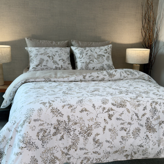 Perla 4 Piece Bedding Set