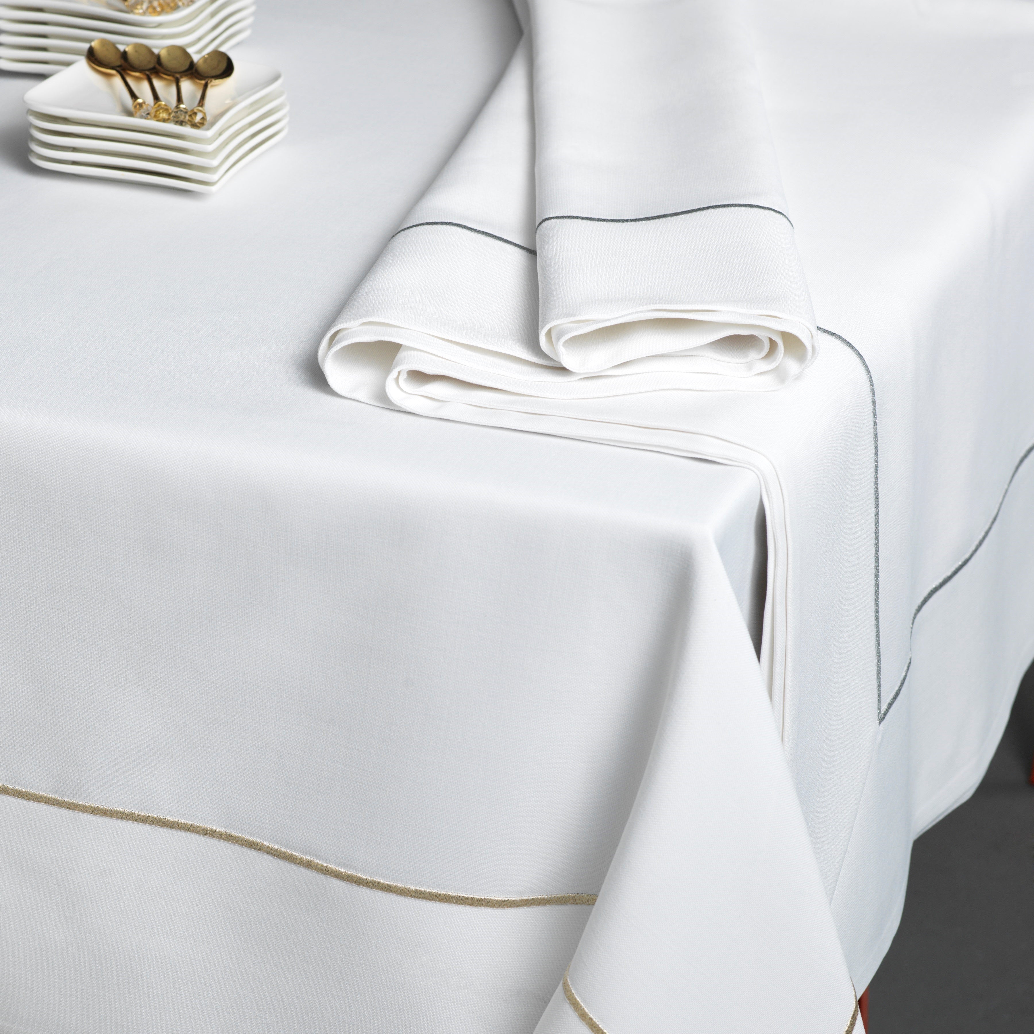 Loft Metallic Border Tablecloth