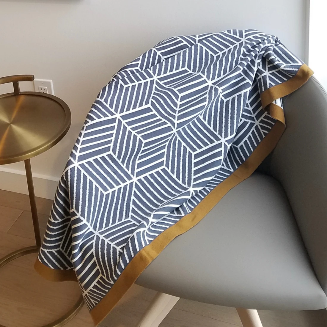 Piazza Hexagon Mustard Throw