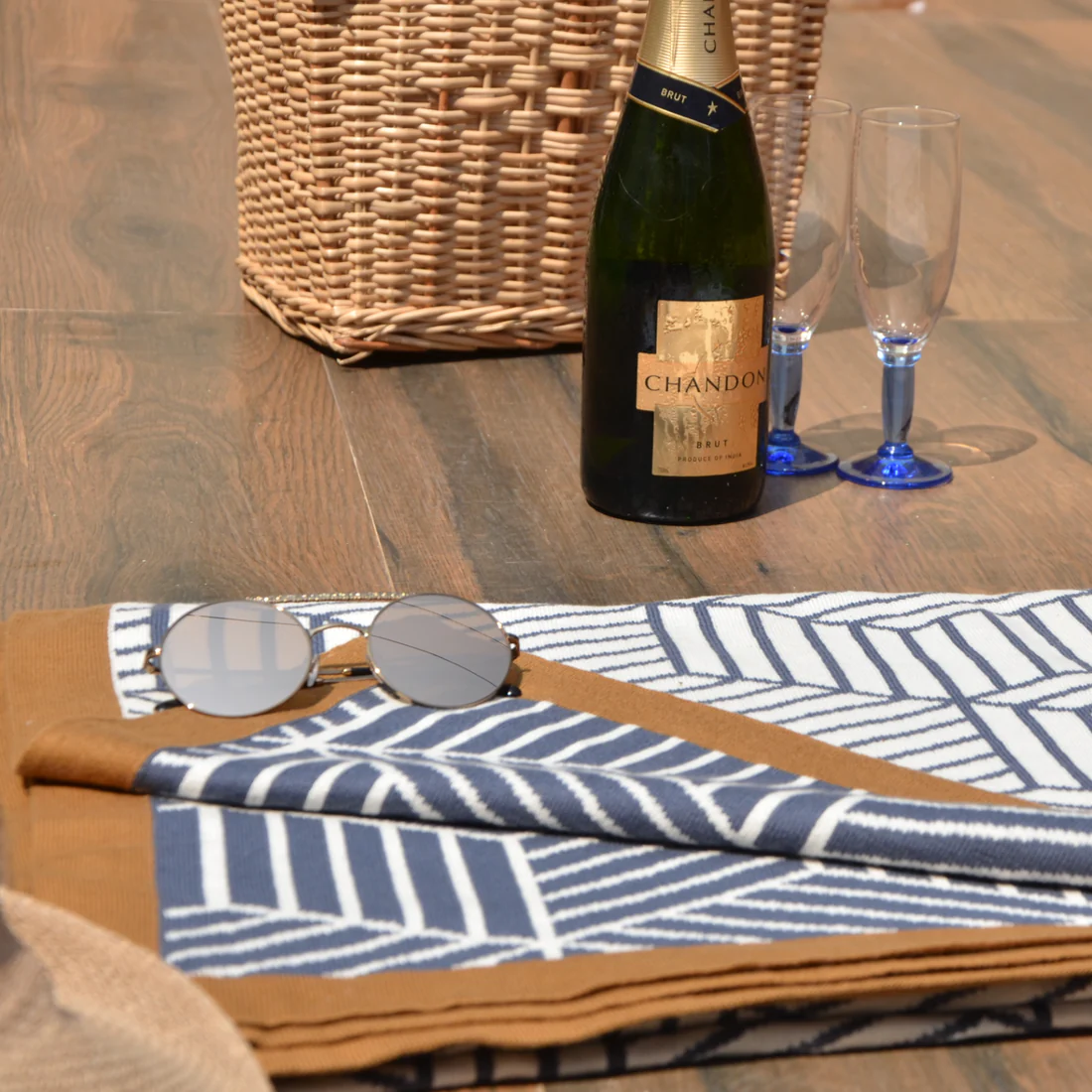 Piazza Hexagon Mustard Throw