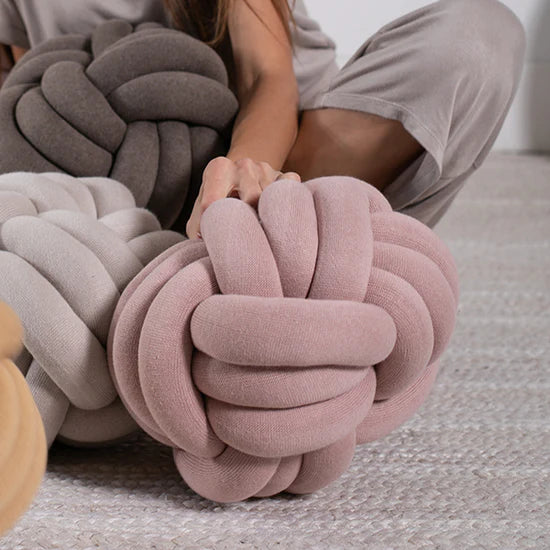 Knot Pillow