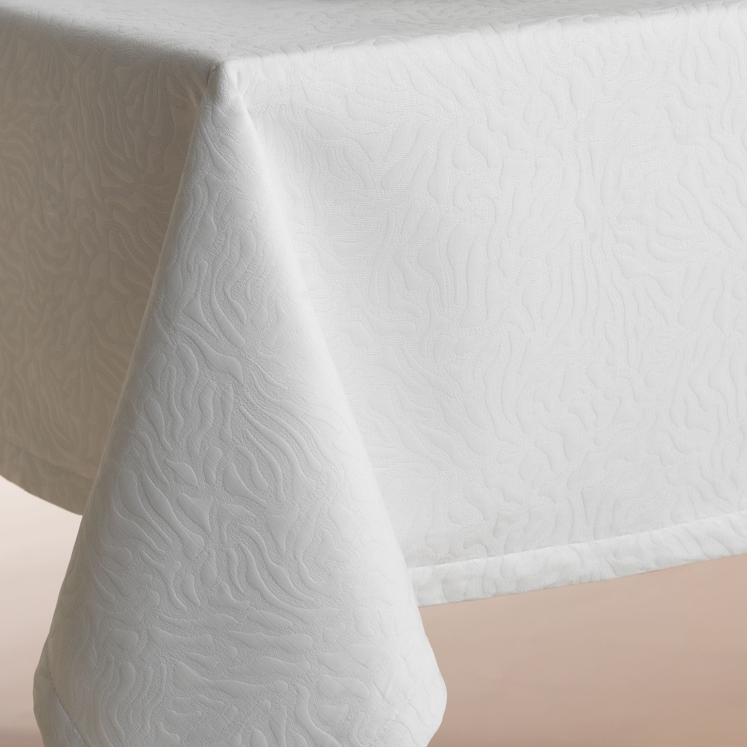 Trend White Tablecloth
