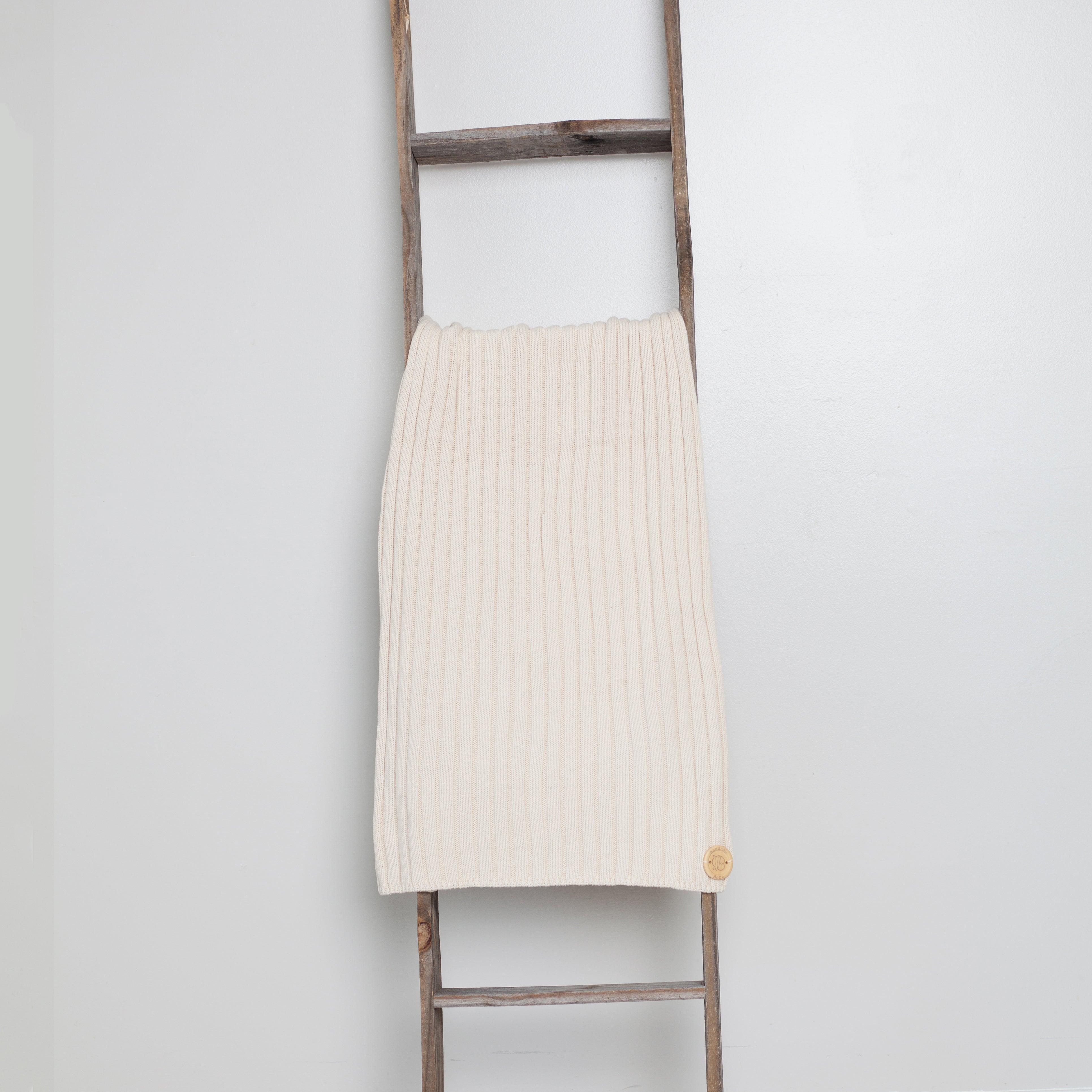 Classic Ribbed Knit Blanket - Elegant Linen