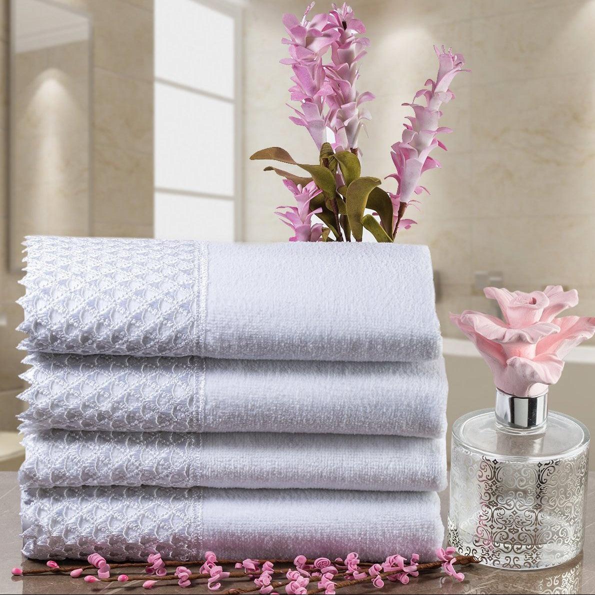 Creative Scents Cotton Velour Fingertip White Towel With White Lace (set of 4)