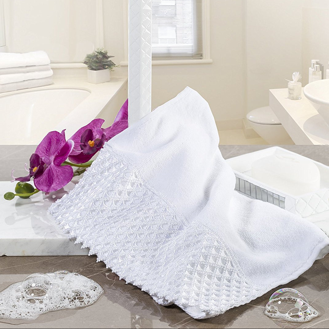 Creative Scents Cotton Velour Fingertip White Towel With White Lace (set of 4)