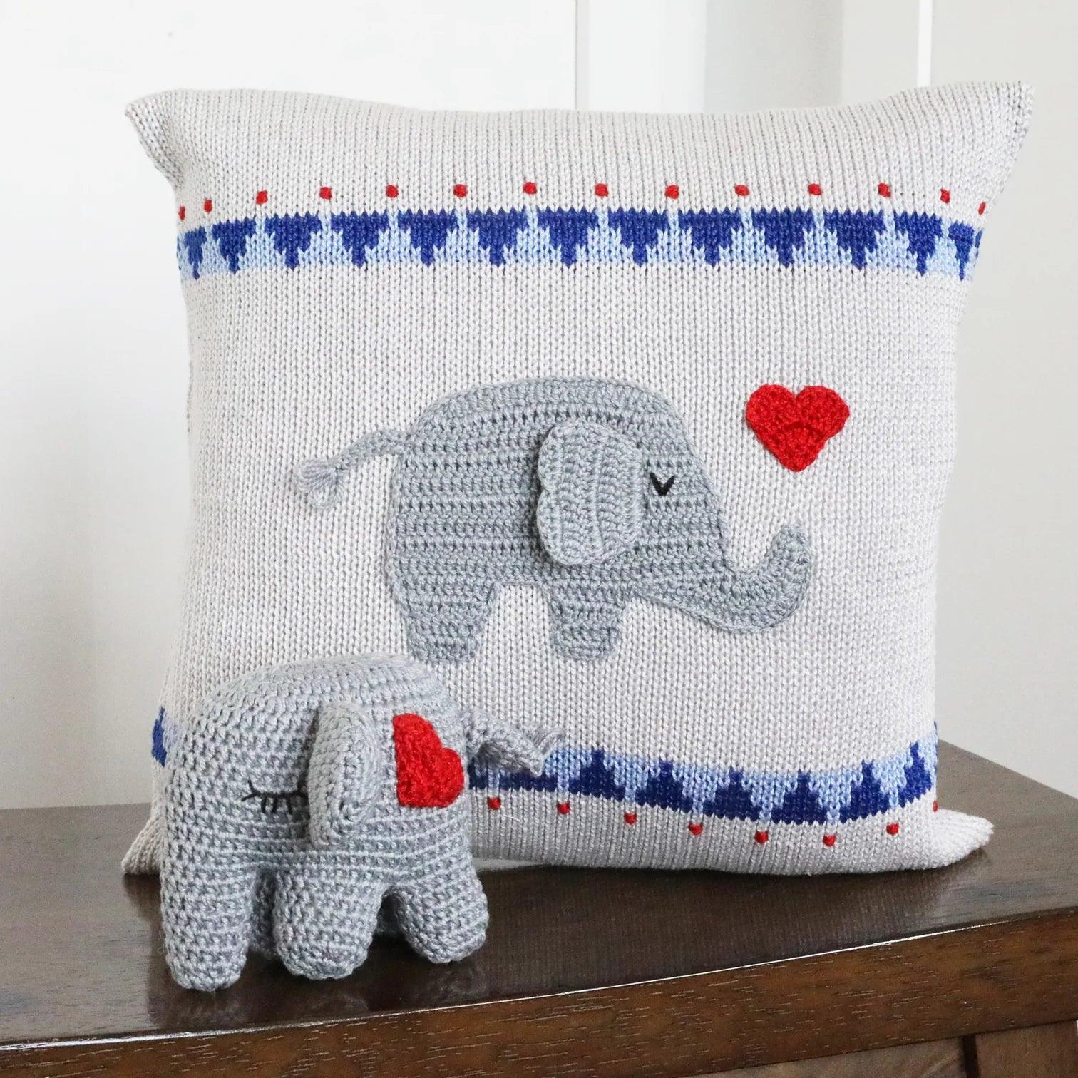 Crochet Elephant, red - Elegant Linen