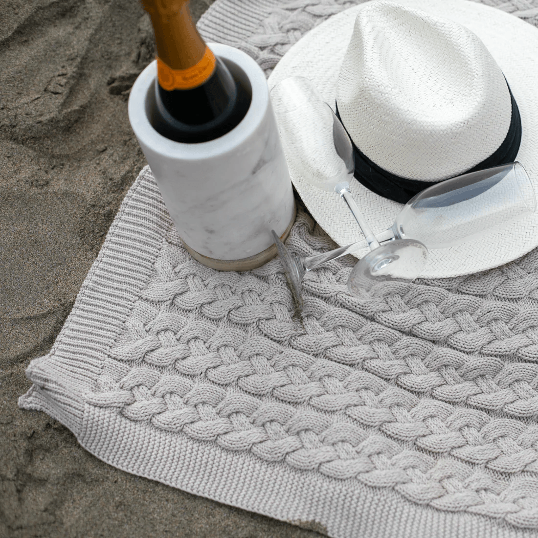 Double Cable Throw - Elegant Linen