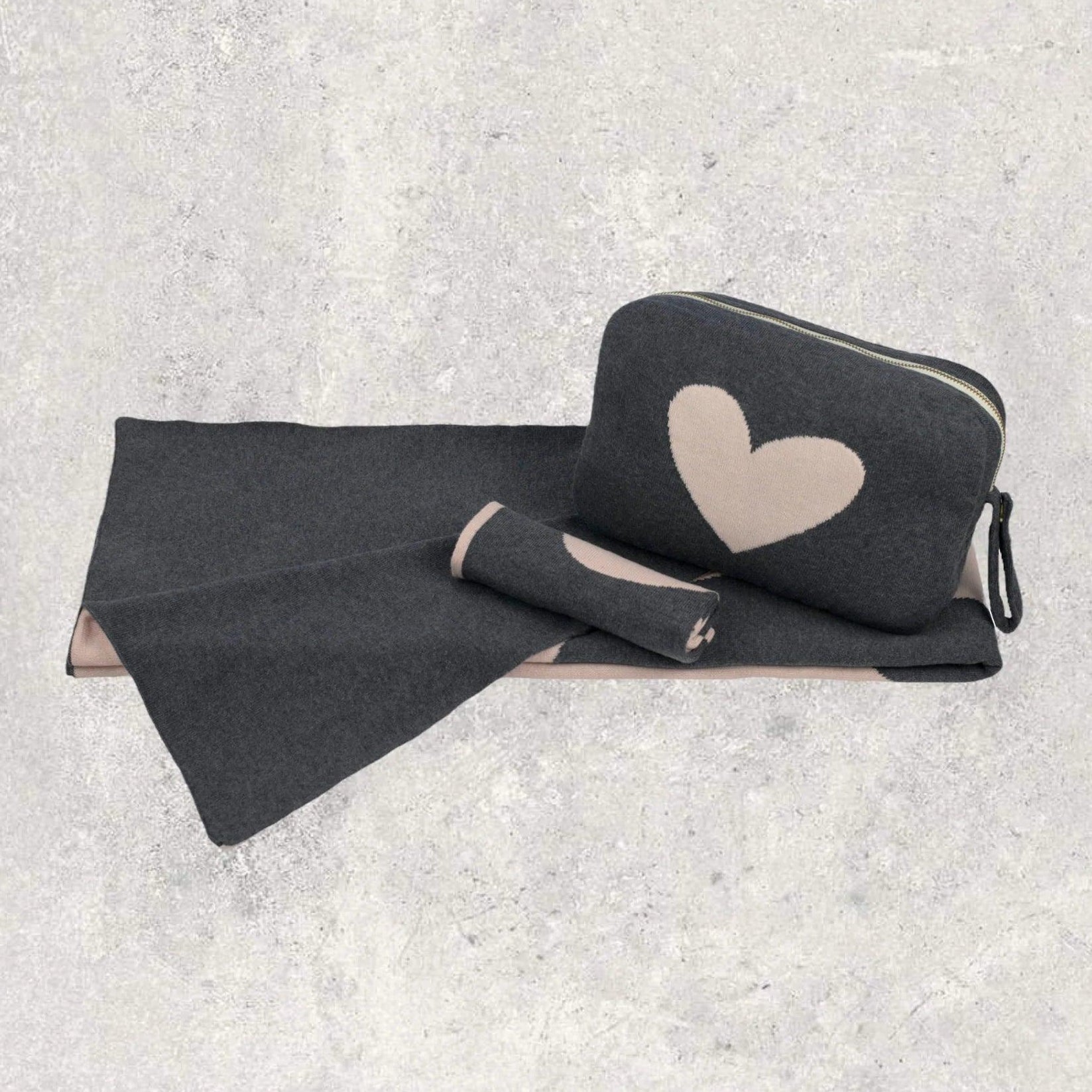 Heart Dark grey/Baby pink Travel Set - Elegant Linen