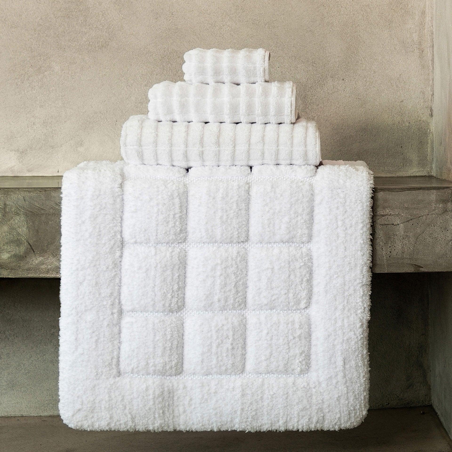 Heaven Bath Rug - Elegant Linen