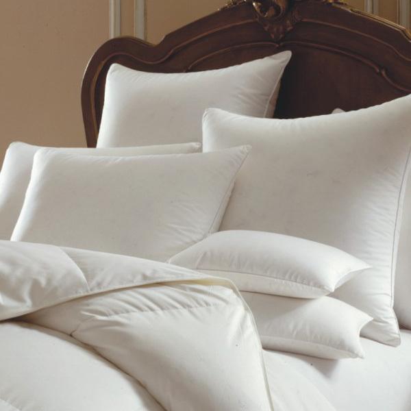 700 Fill Power European White Goose Down Sateen Pillow (Standard): White