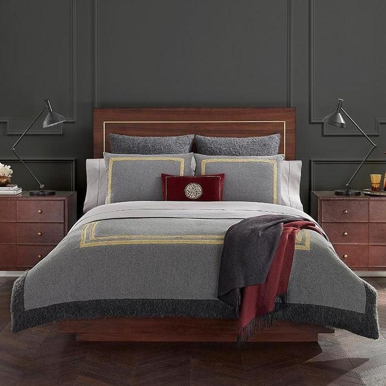 Jeno Throw - Elegant Linen