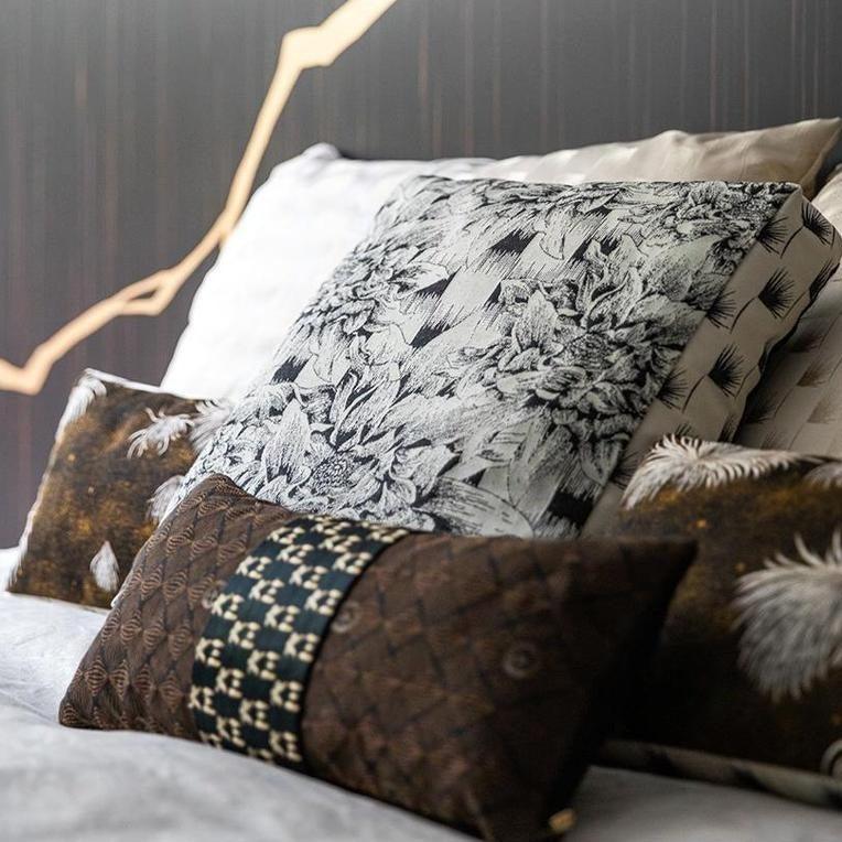 Kogo Cushion - Elegant Linen