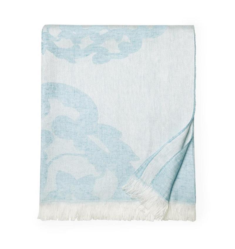 Lassia Throw - Elegant Linen