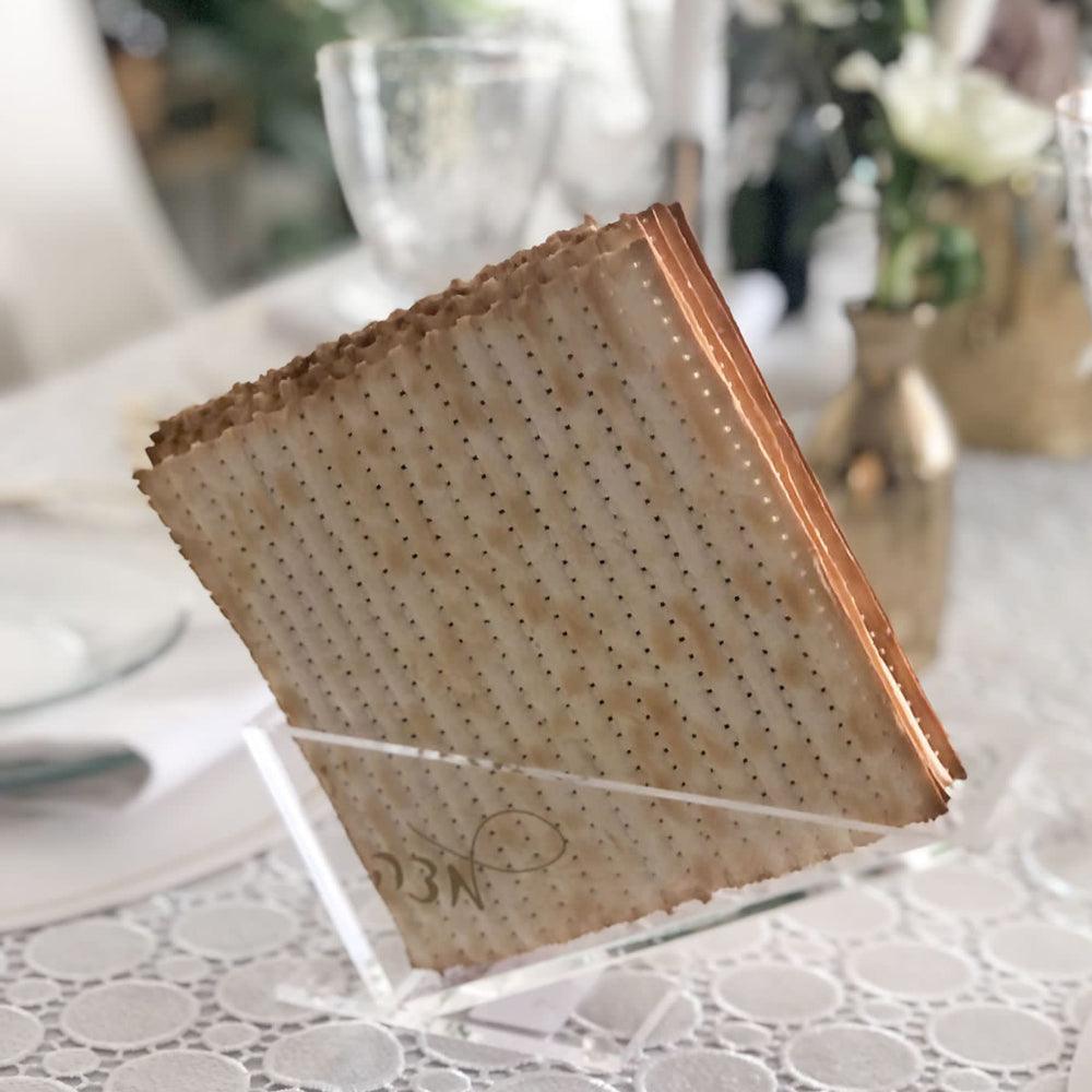 Lucite Matzah Stand with Swirl Text - Elegant Linen