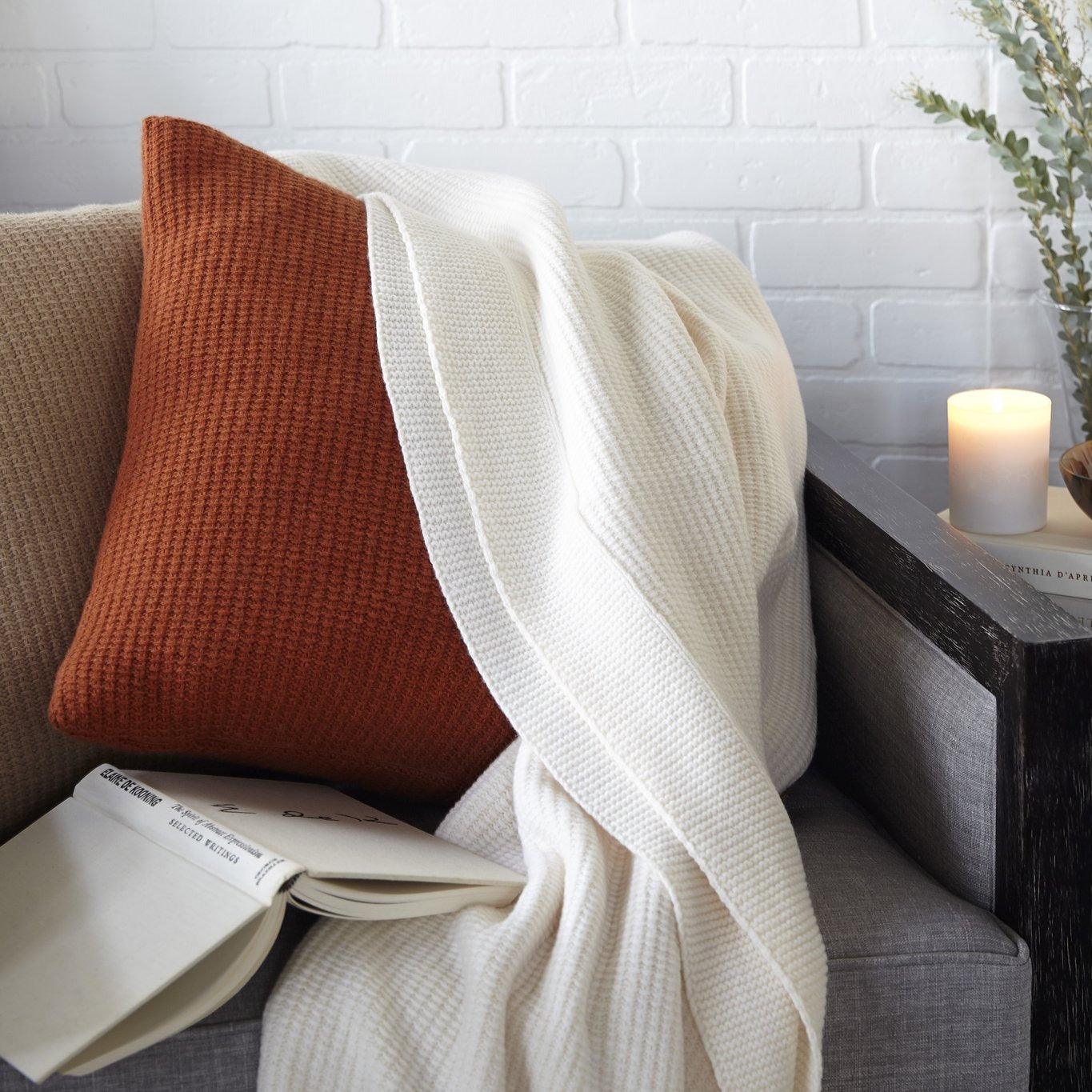 Pettra Throw - Elegant Linen