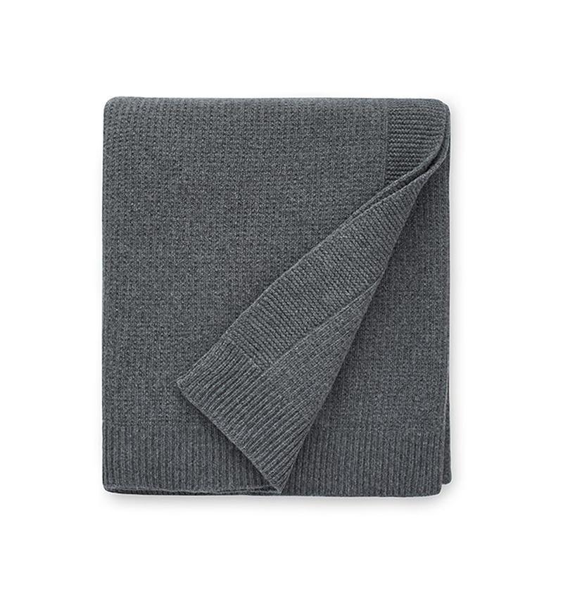 Pettra Throw - Elegant Linen