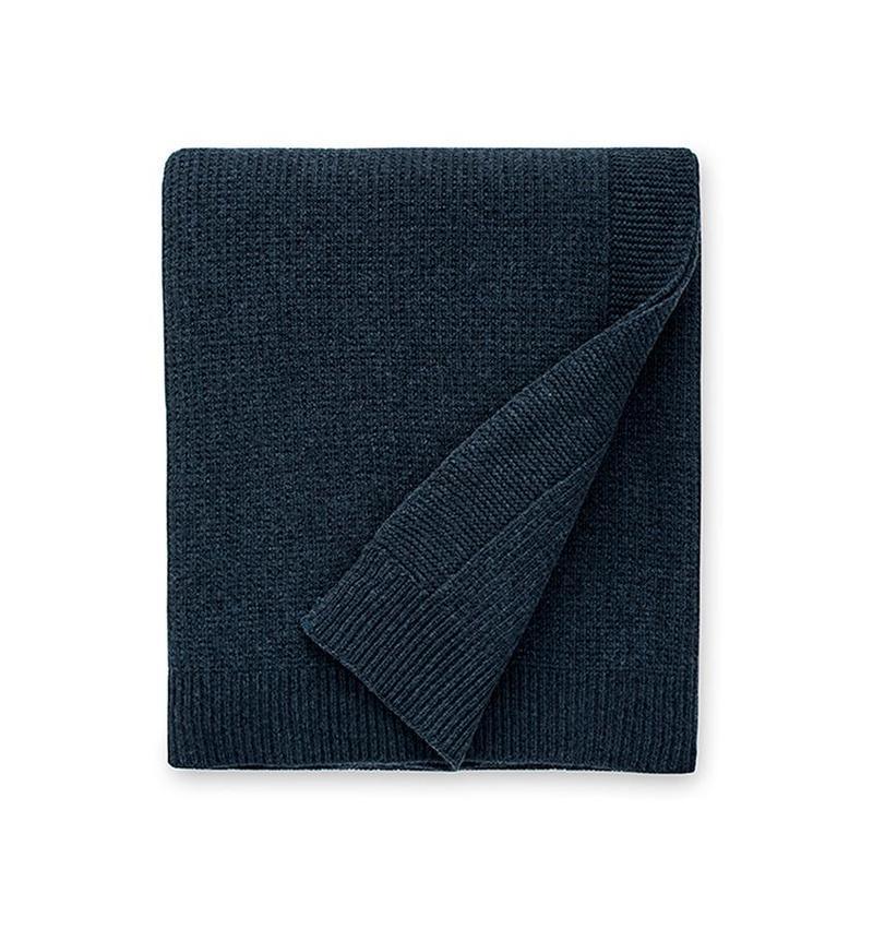 Pettra Throw - Elegant Linen