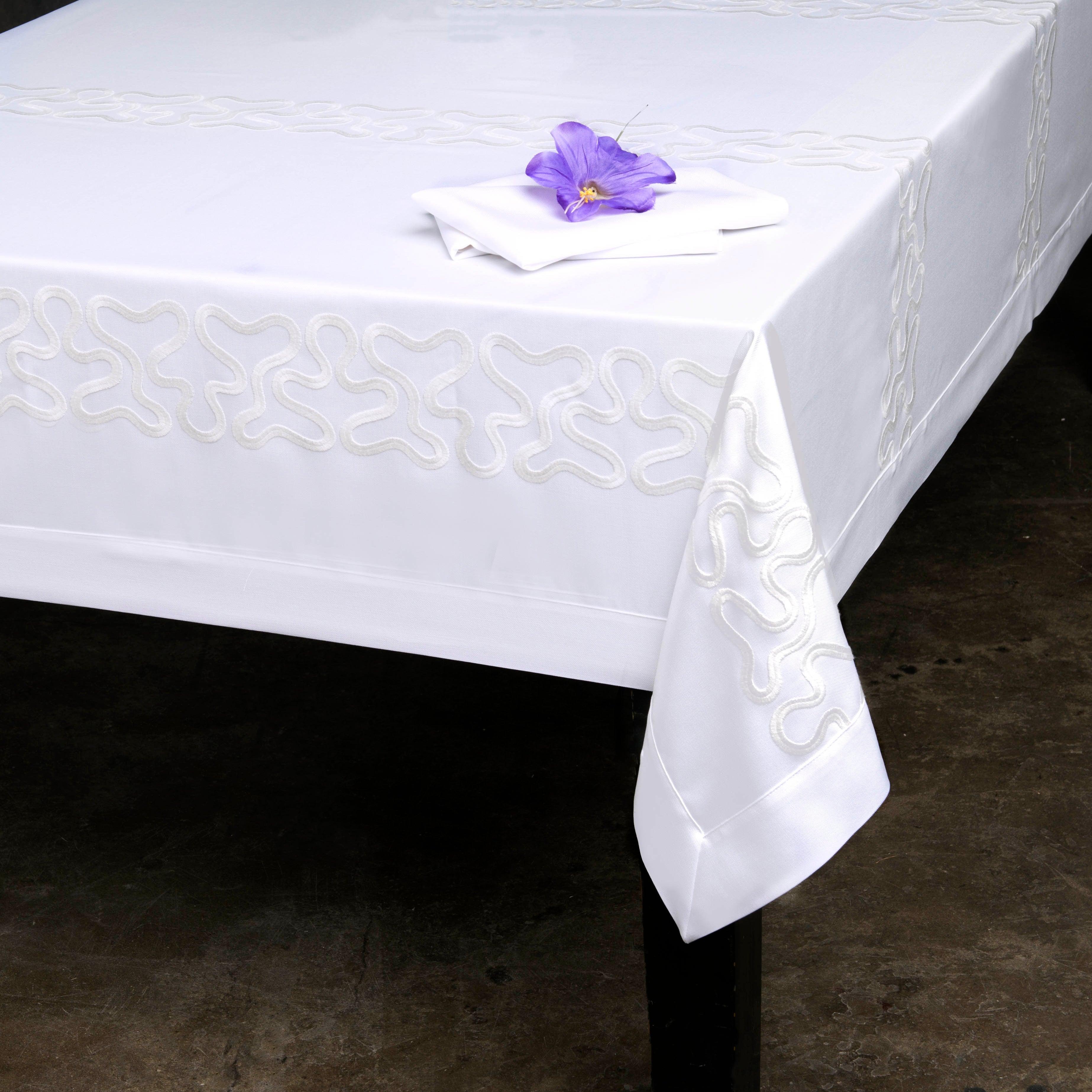 Swiss Collection Pinnacle Loft Spill Proof Tablecloth