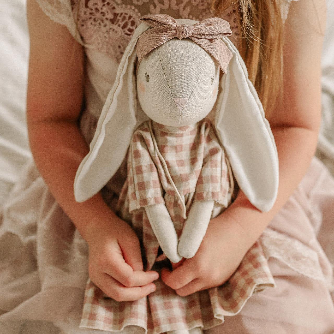 Sofia Bunny Rose Check 50cm - Elegant Linen