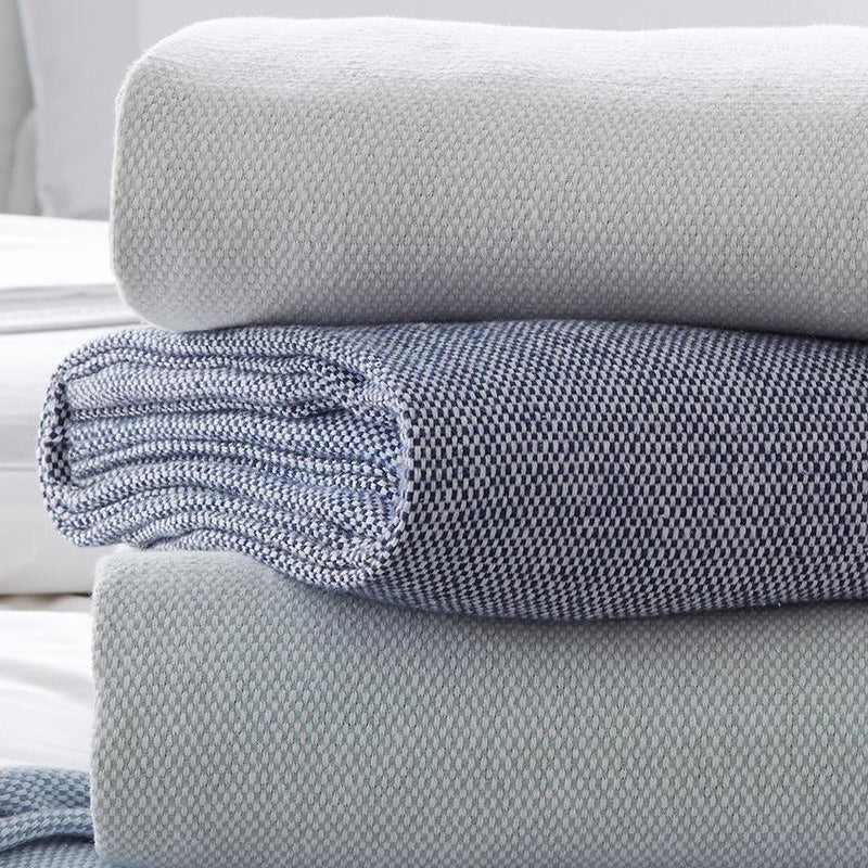 Terzo Bed End - Elegant Linen