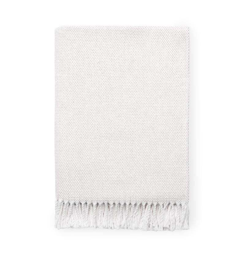 Terzo Throw - Elegant Linen