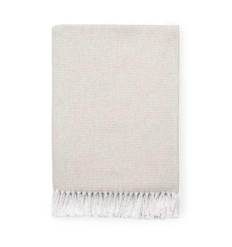Terzo Throw - Elegant Linen
