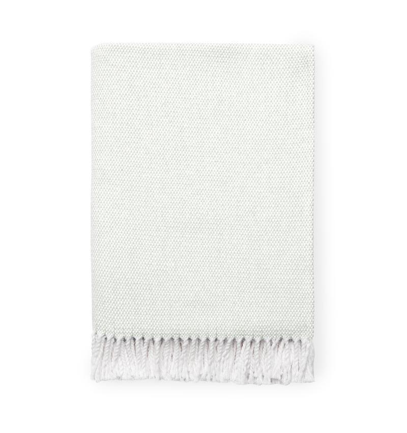 Terzo Throw - Elegant Linen