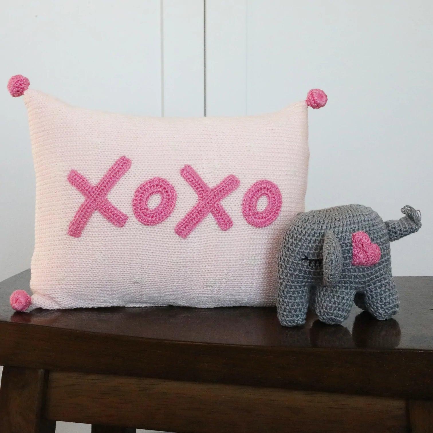 XOXO Mini Pillow, pink - Elegant Linen