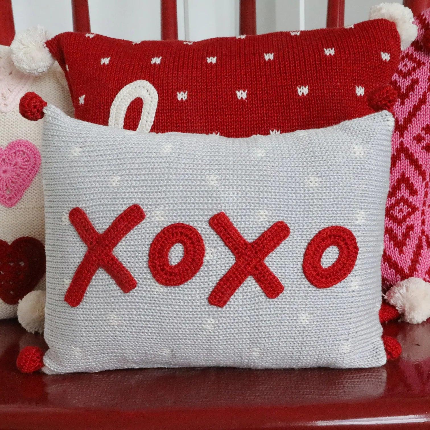 XOXO Mini Pillow, red - Elegant Linen