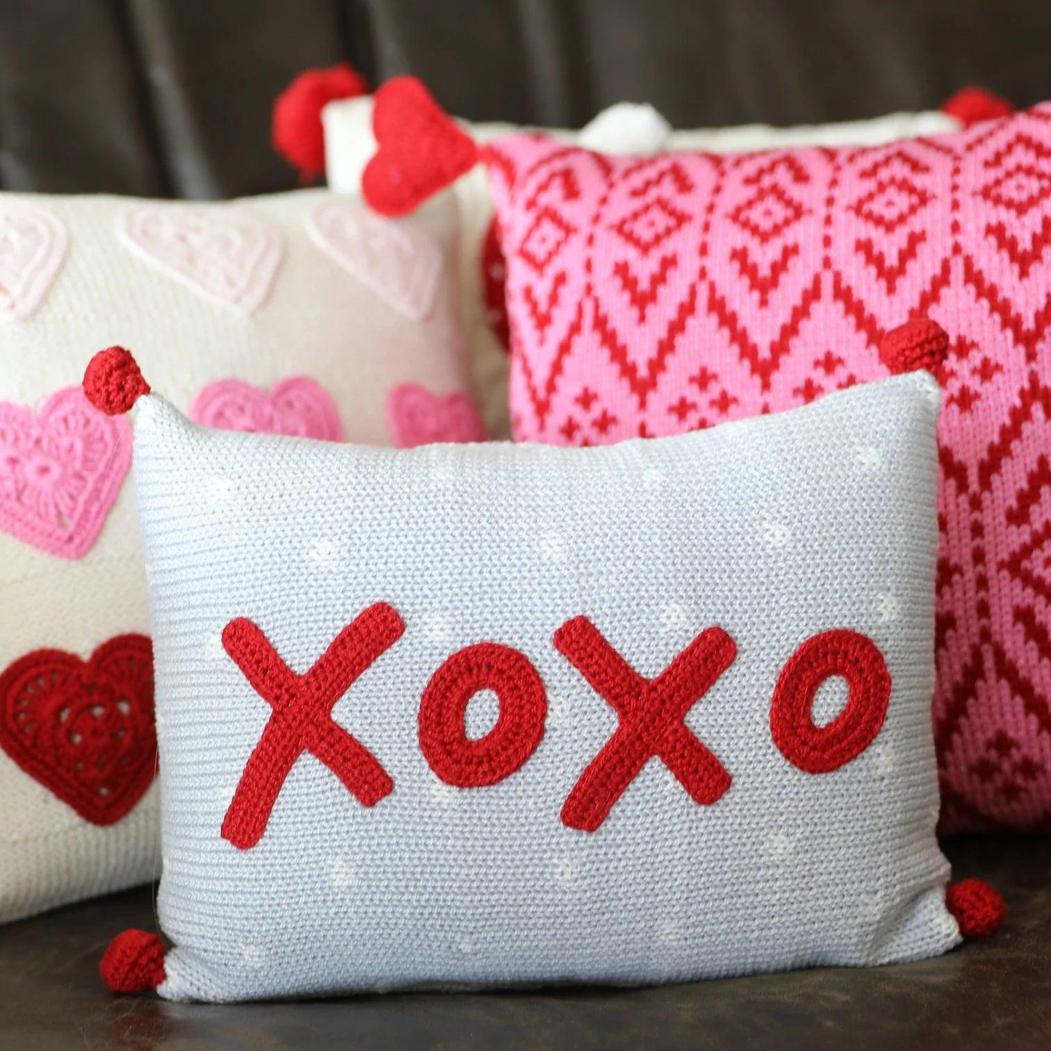 XOXO Mini Pillow, red - Elegant Linen