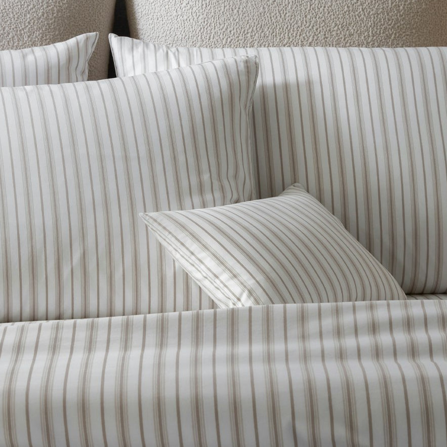 Calypso 4 Piece Bedding Set