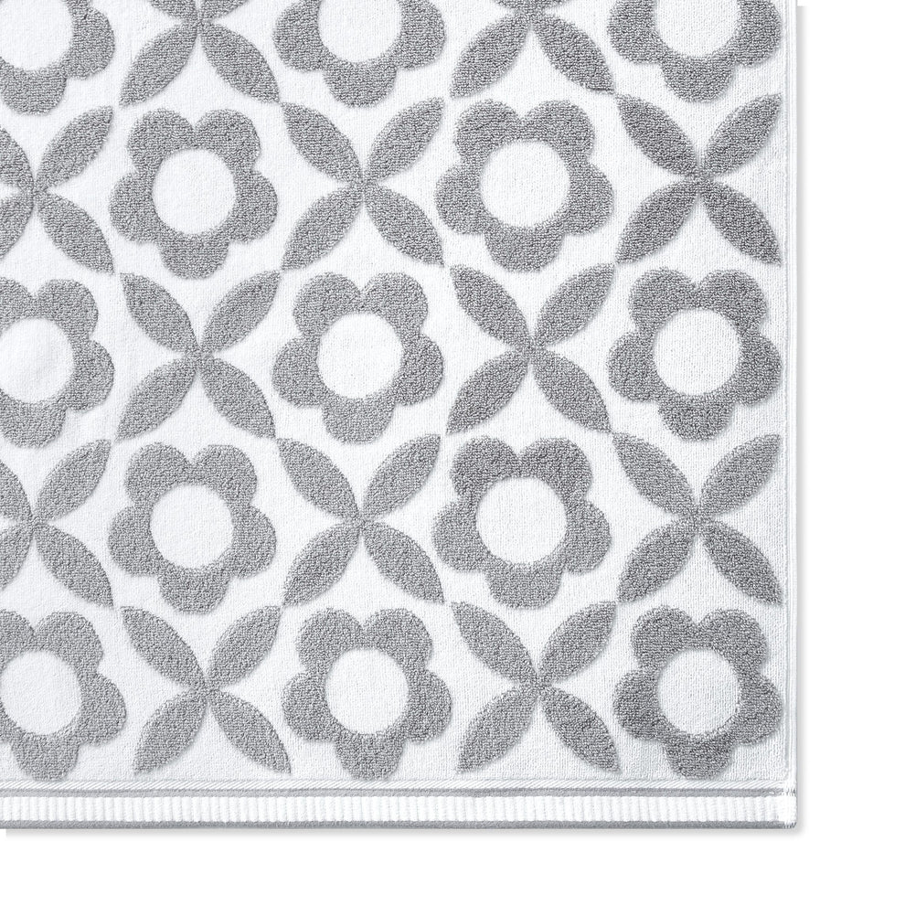 Daisy Geo Towels