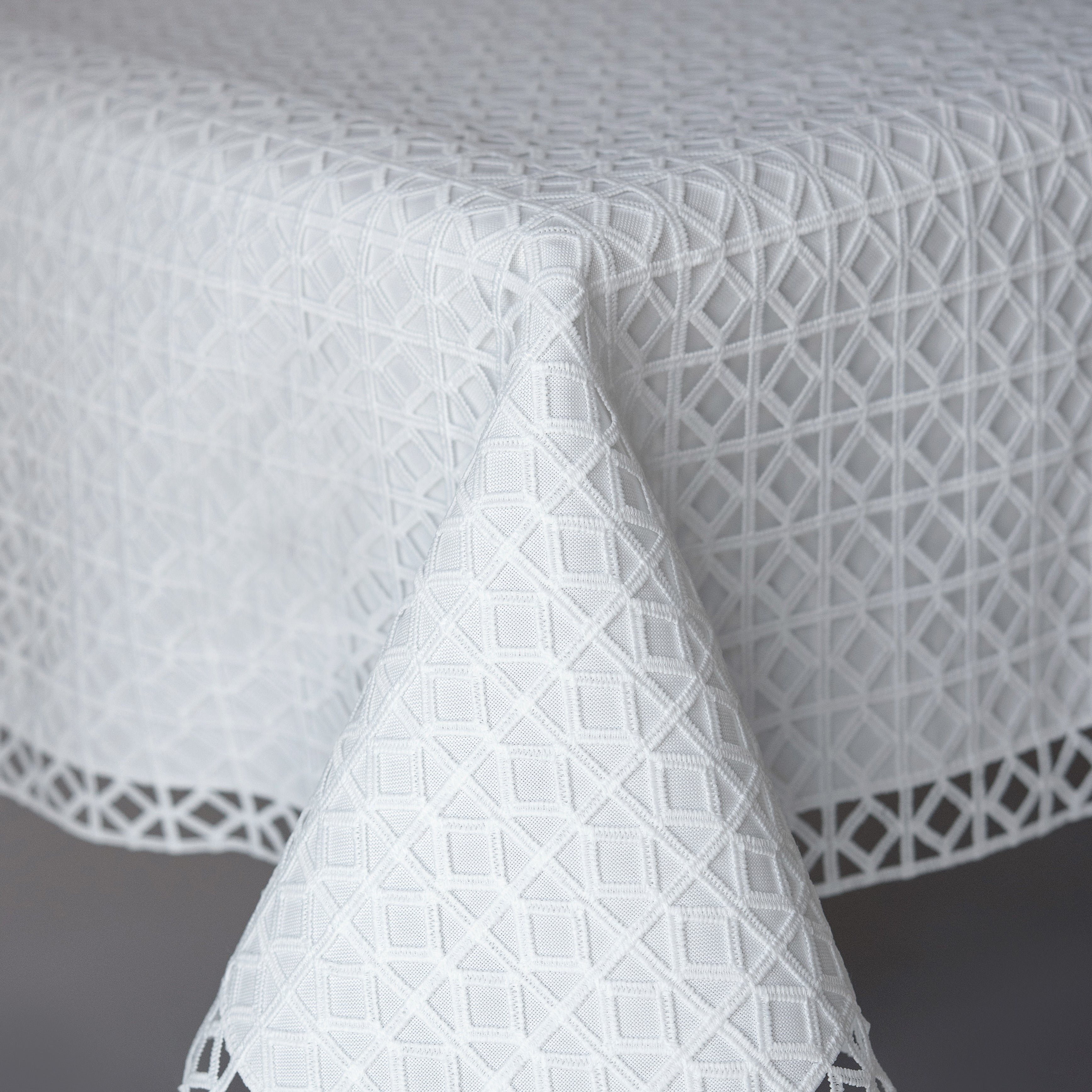 Diamond Lattice Tablecloth