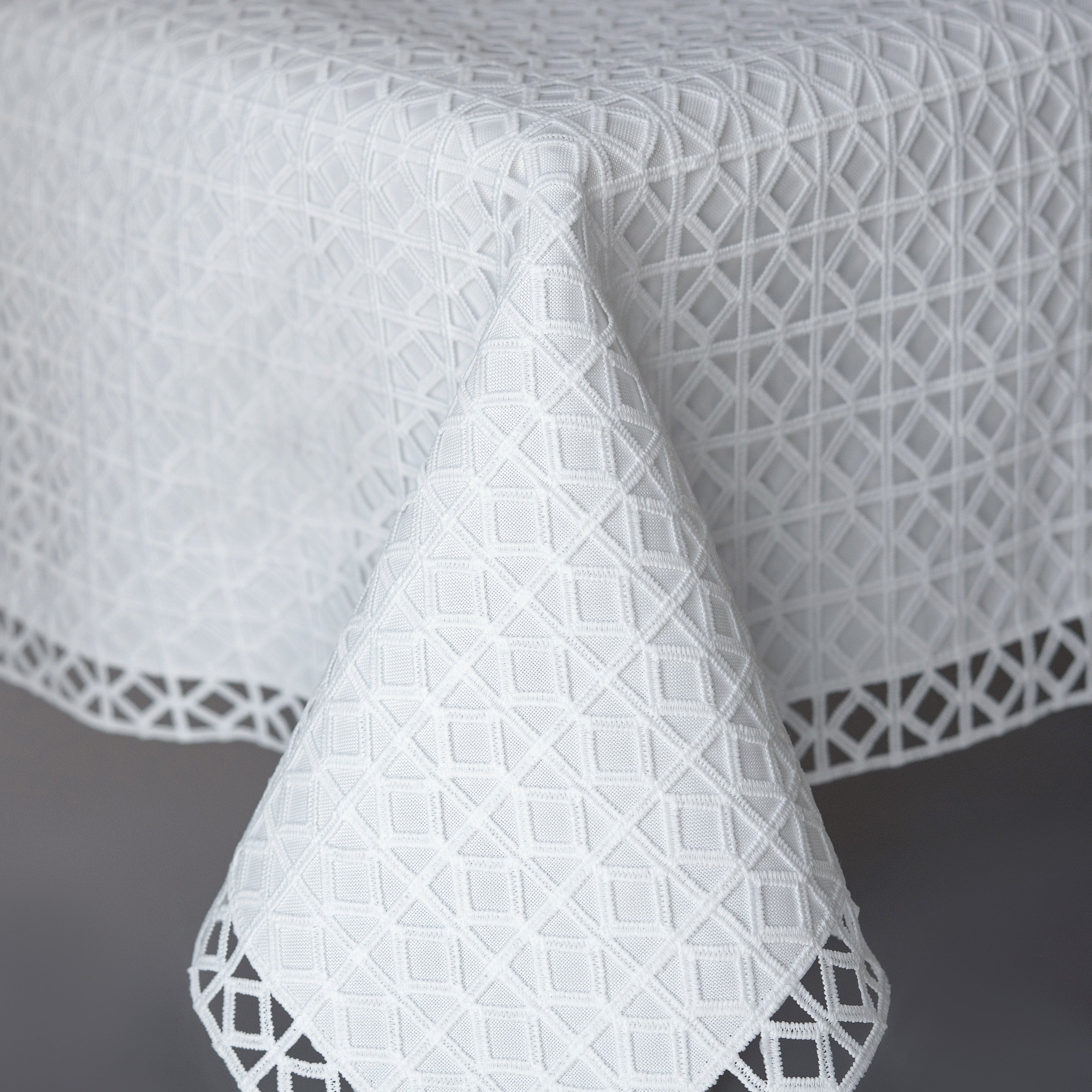Diamond Lattice Tablecloth