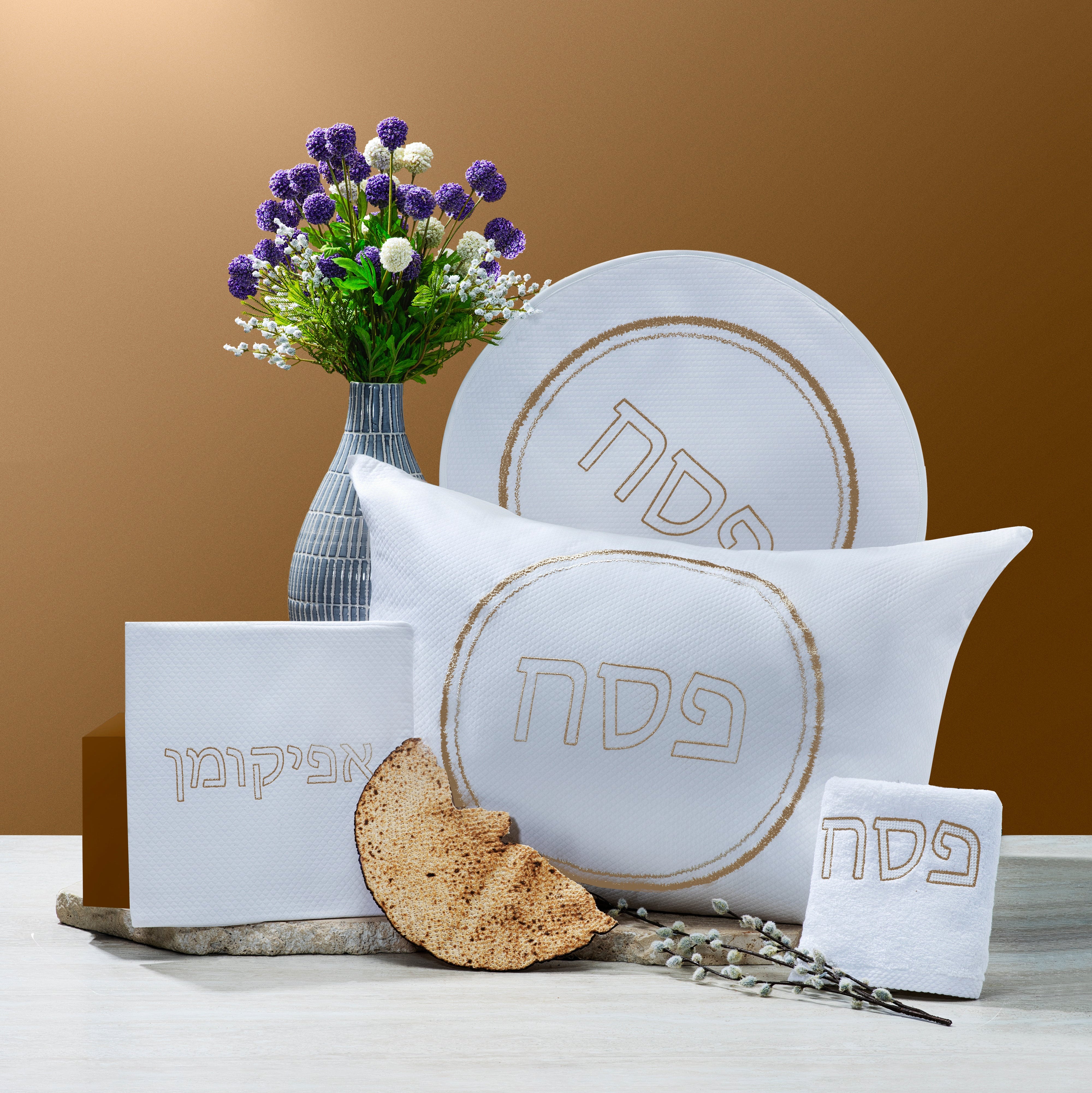 Gold Brush 4 Piece Pesach Set