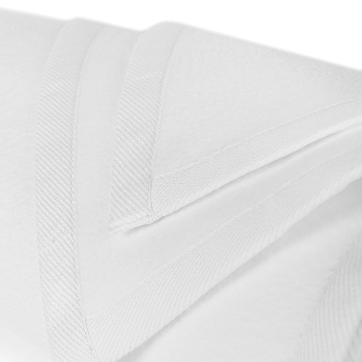 Finnley Quilt and Shams